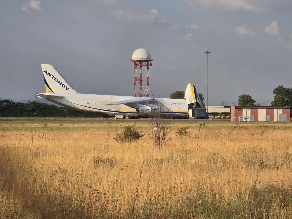 Antonov An-124-100 Ruslan